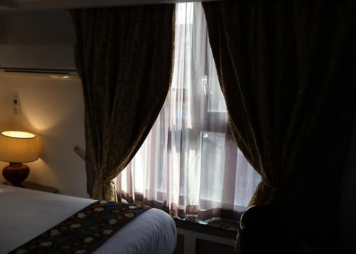 Dreamtel London Kensington Hotel